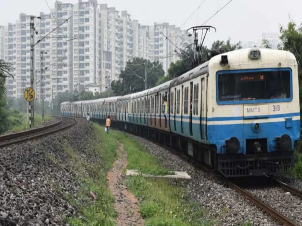 train accident at hitech city railway station