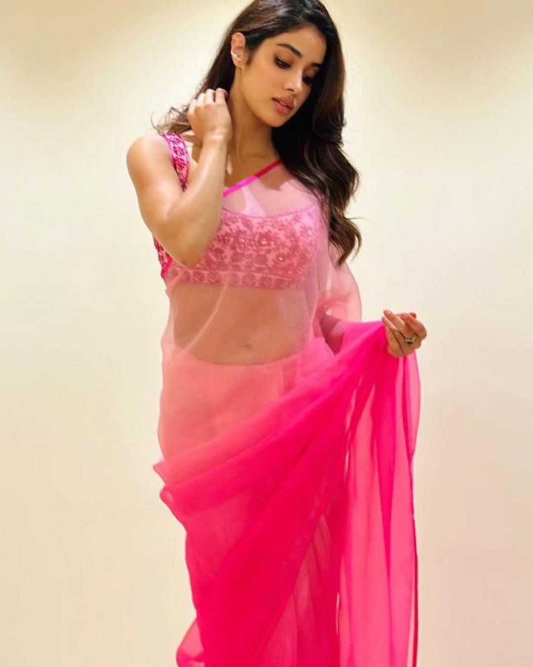 janhvi kapoor hot photos