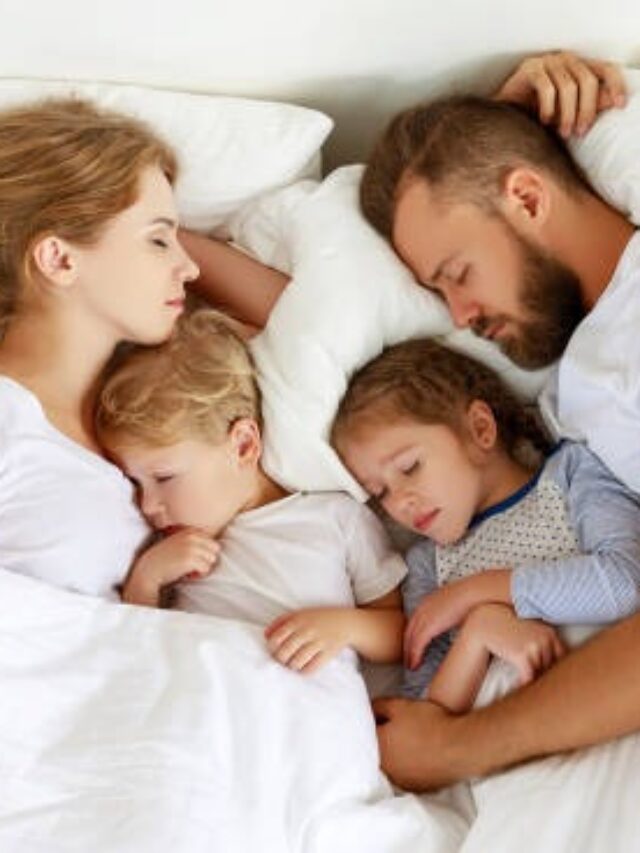 healthy-sleep-happy-family-paren