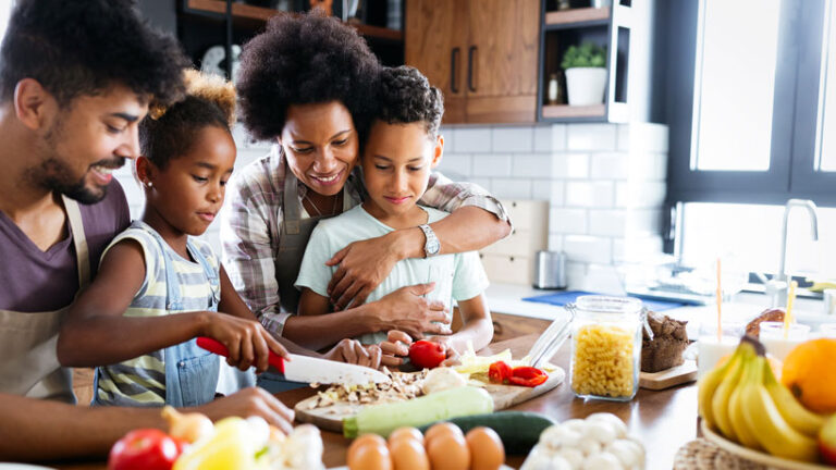 healthy food for kids : పిల్లలు ఫుడ్‌ తినడానికి మారాం చేస్తున్నారా? ఈ టిప్స్‌ పాటిస్తే ఇష్టంగా తింటారు!