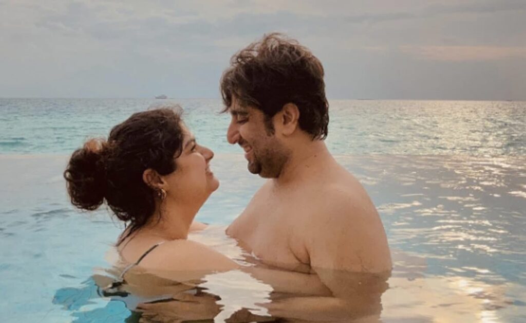 Anshula Kapoor And Rohan Thakkar Make It Instagram Official With This Pic From Maldives