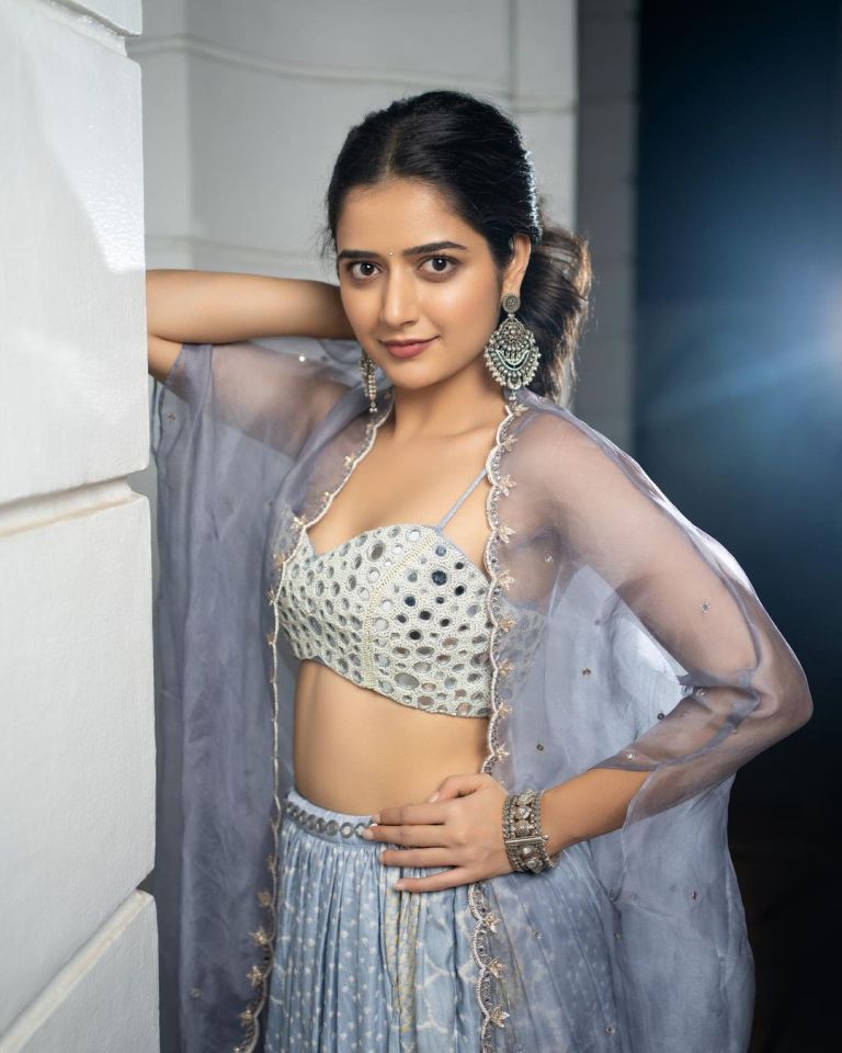 ashika ranganath new images