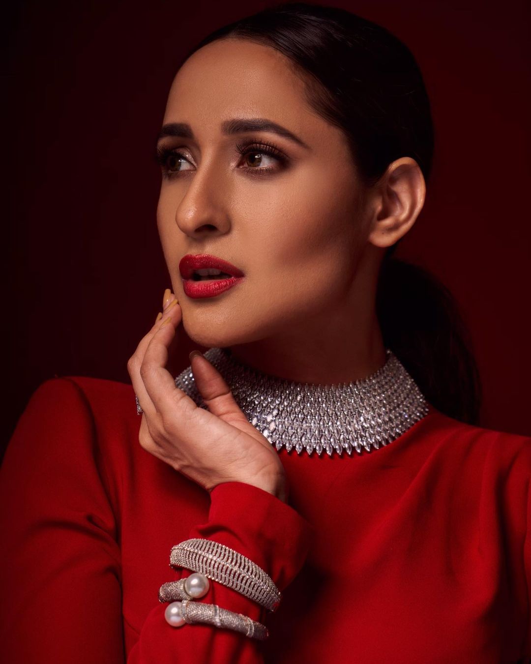 pragya jaiswal