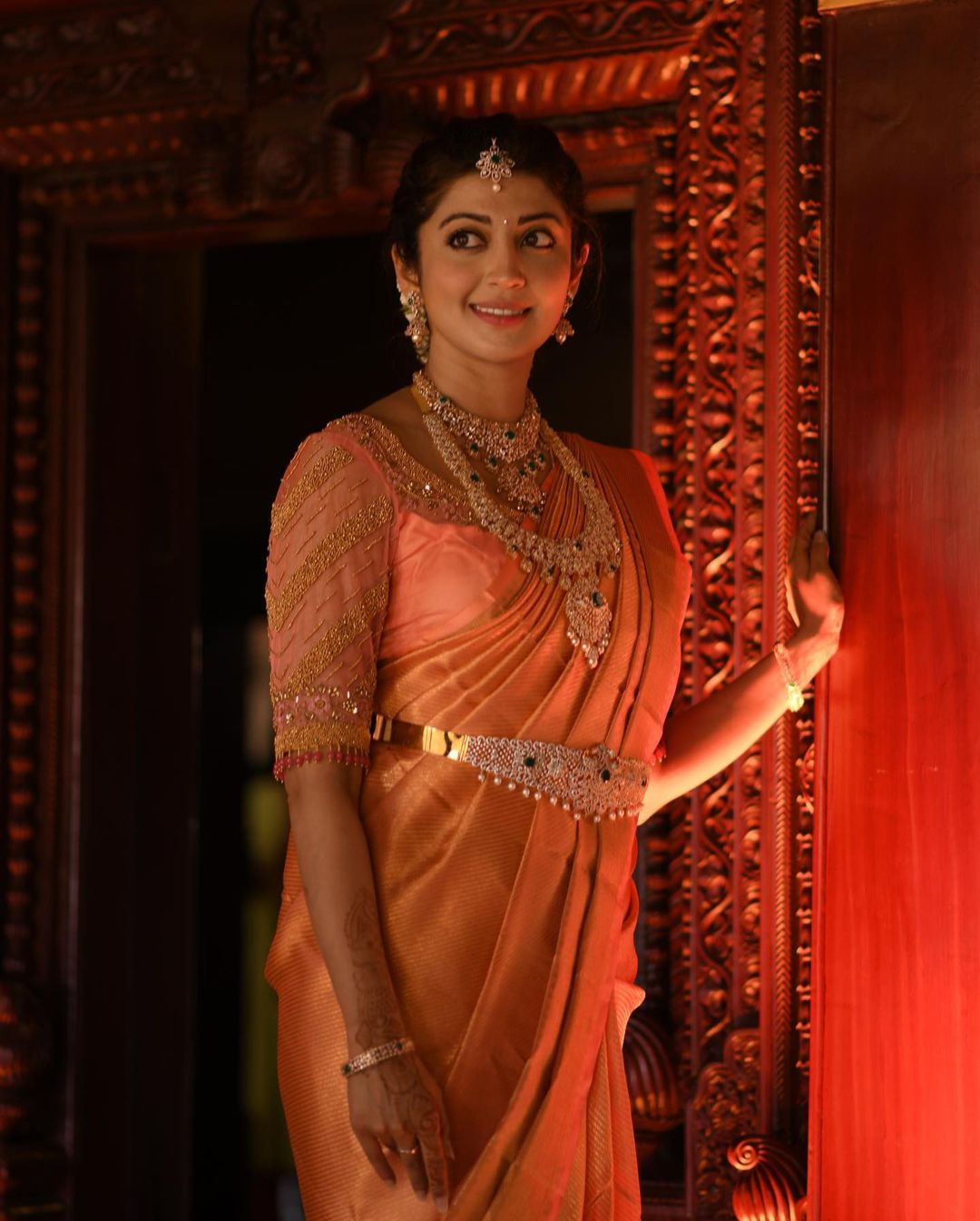 pranitha subhash saree stills