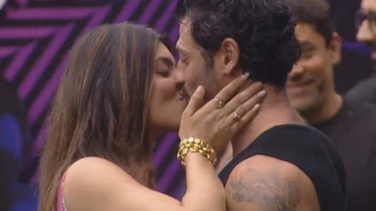Akanksha Puri kissing Jad Hadid on Bigg Boss OTT 2