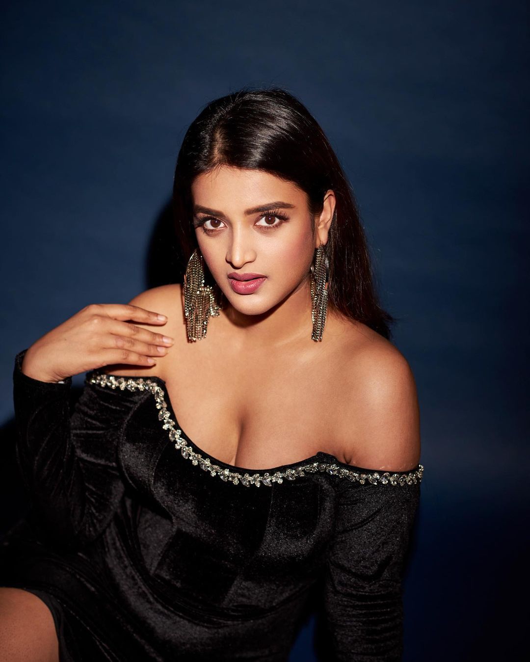 Actress Nidhi Agarwal Latest Hot Photos, Stills, Pics 2023