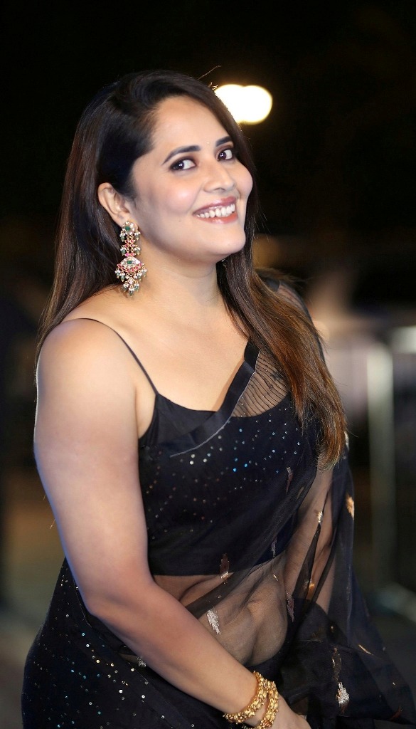 anasuya hot black saree photos