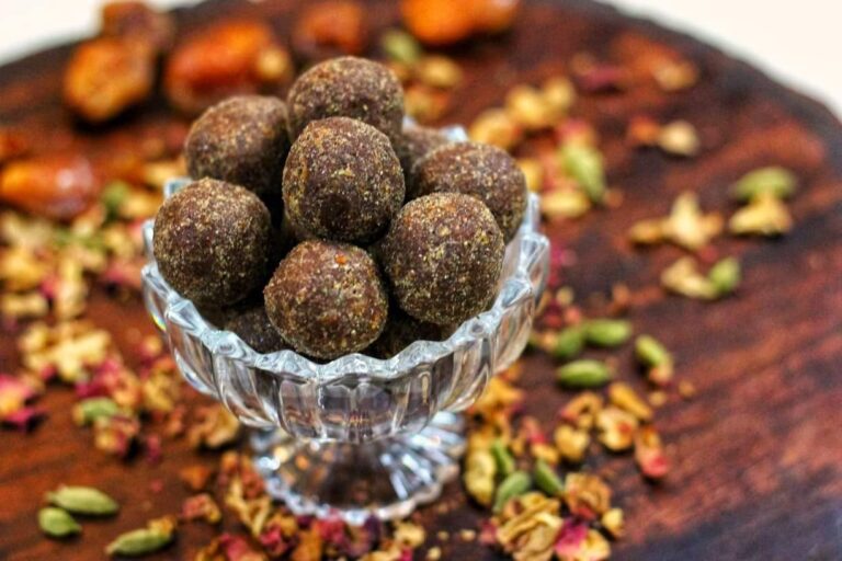 Flaxseeds laddu