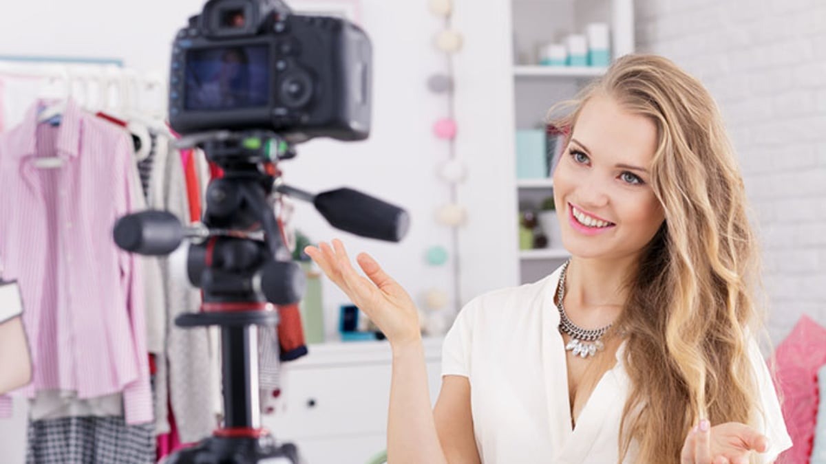 business ideas for women vlogging