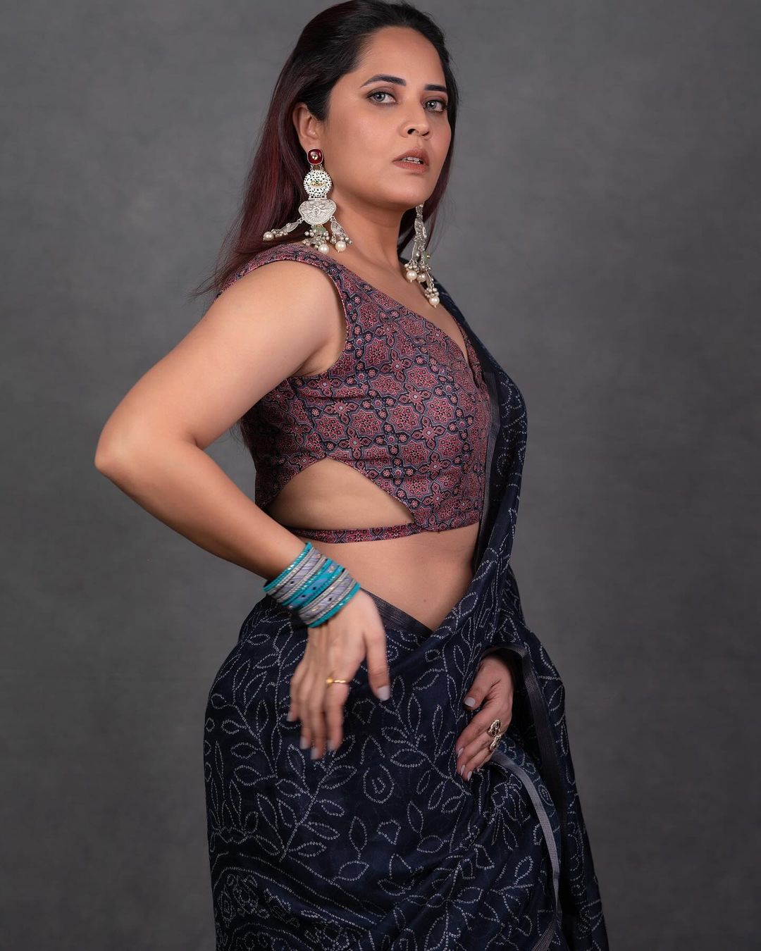 anasuya saree stills