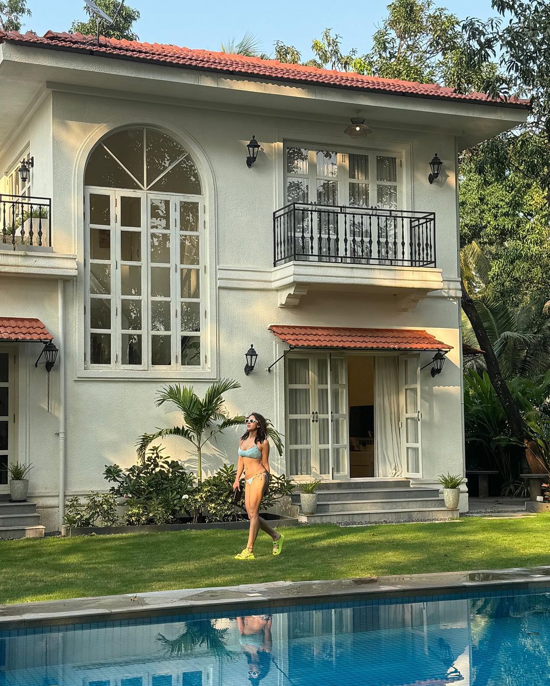 sara ali khan bikini pictures