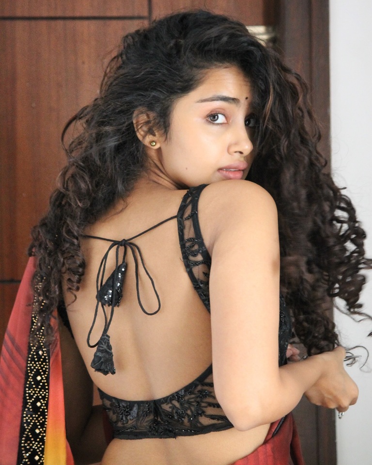 Anupama Parameswaran 12