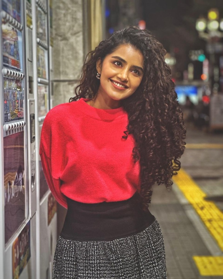 Anupama Parameswaran 19