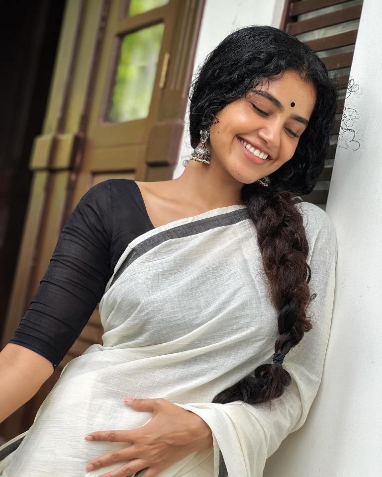 Anupama Parameswaran 35