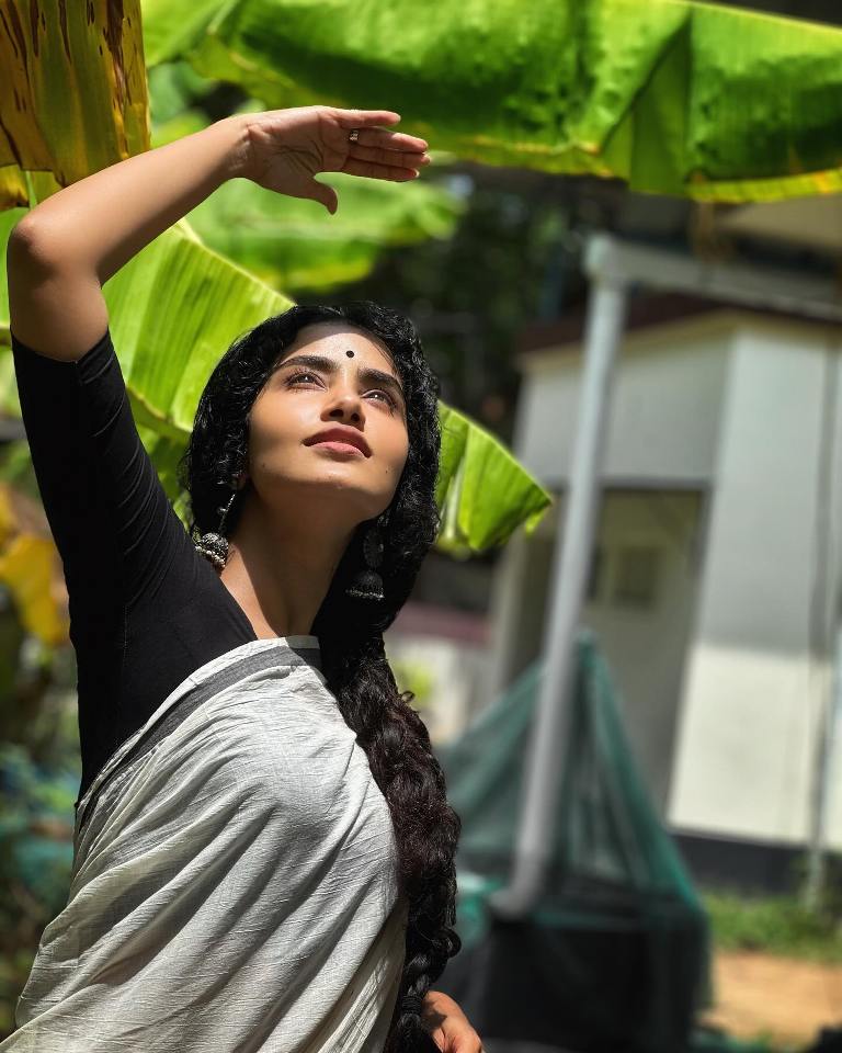 Anupama Parameswaran 39