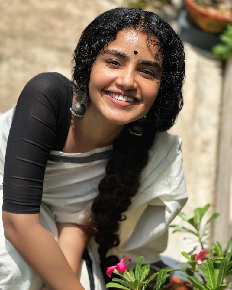 Anupama Parameswaran 42