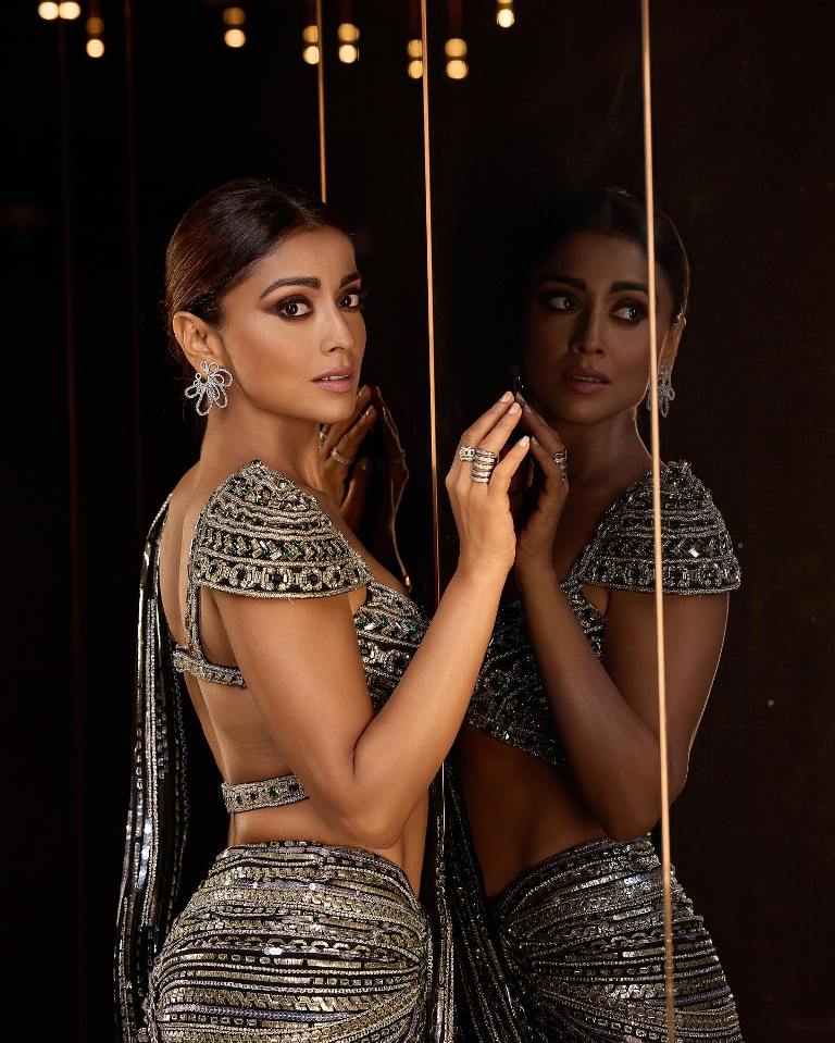 shriya saran 0116